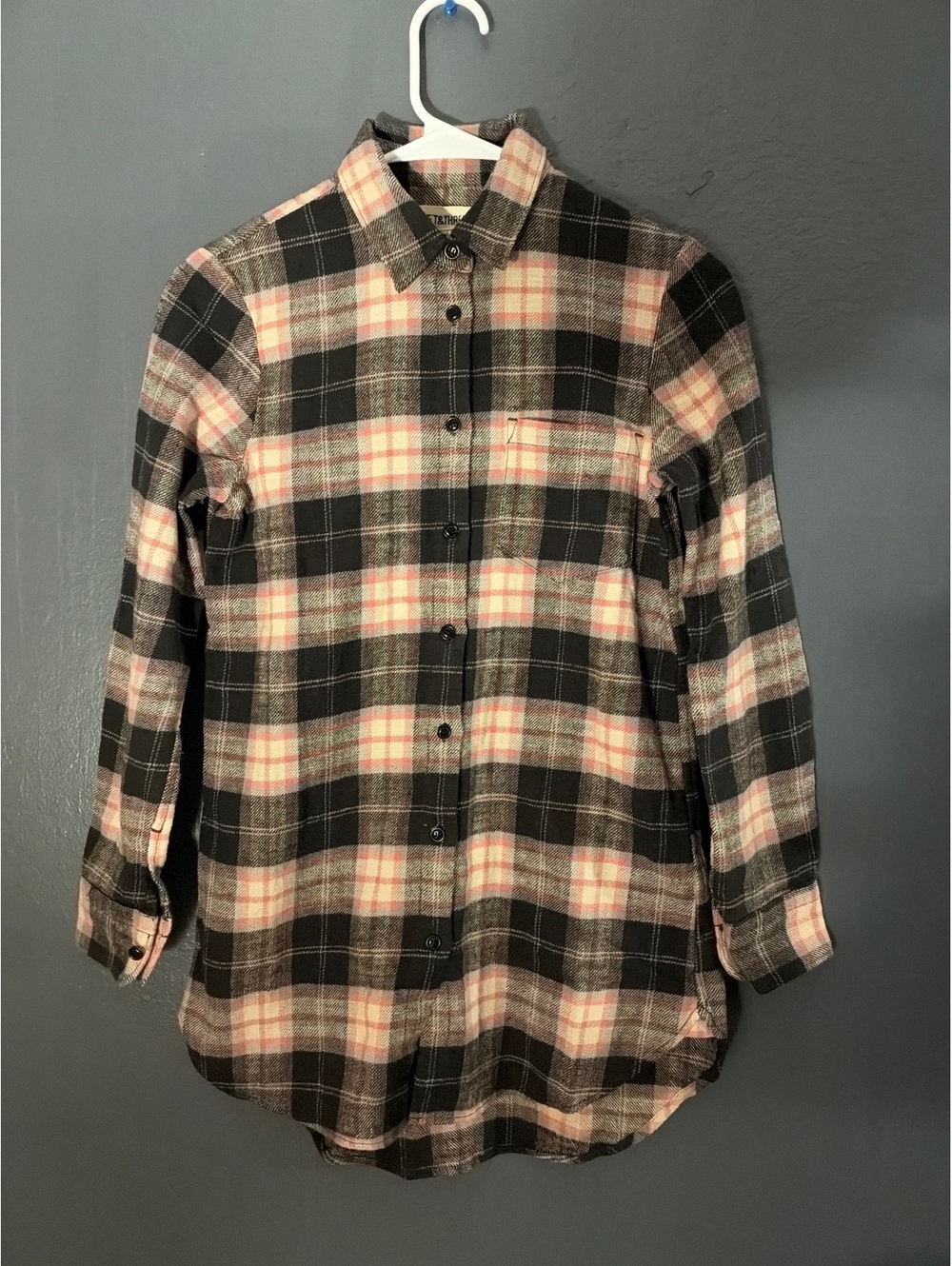 Rivet & Thread XS Black and Pink Plaid Cotton Flannel Shirt